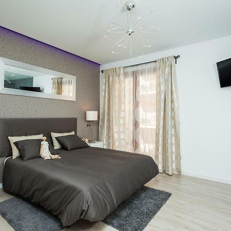 Mafloras Luxury&Beach Apartment Кала-Мільор Екстер'єр фото
